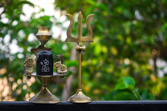 Closeup of hindu god shiva in linga form