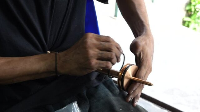 4k Close-up of a craftsman using a vernier to measure the size and distance of a piece of steel.