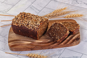 Browl rye bread with seeds