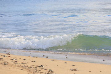 波が打ち寄せる天橋立海水浴場