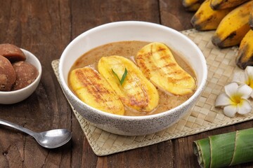 Pisang gapit is a typical Indonesian food from East Kalimantan made from bananas, brown sugar and coconut milk.