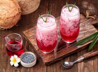 Es kopyor is made from coconut and served with milk or syrup.