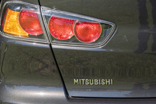 Mitsubishi lancer taillight showing brake and turn signal lights
