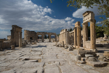 Fototapeta premium Türkiye ruins of Heraklion on a sunny autumn day
