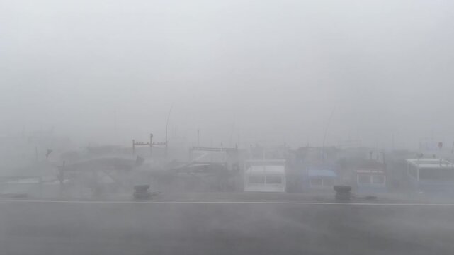 Major Hurricane Eyewall Whiteout Flying Rain And Wild Wind - Haikui