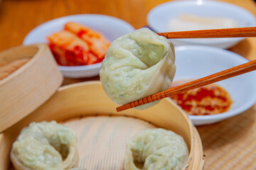 Steamed dumplings sold in Korea are delicious