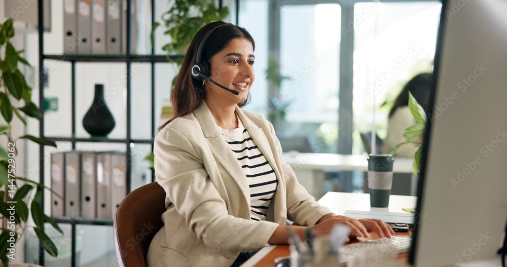 Aufkleber consultant, woman and customer service in office with computer, communication and online consulting.