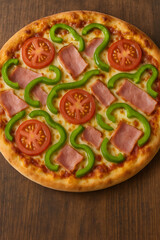 Classic Ham and Tomato Pizza with Green Peppers