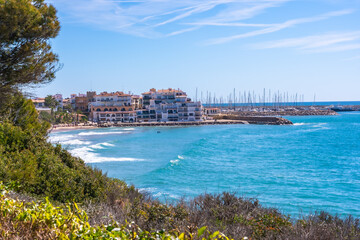 Fototapeta premium Mediterranean sea waves crashing on the shore near comarruga, spain