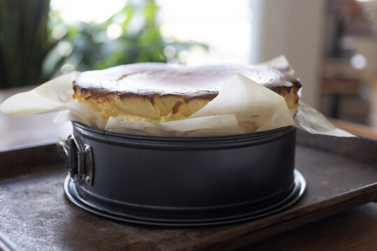 Making Basque Cheesecake