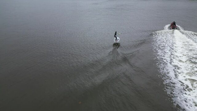 Mulher Surf Prancha Flutuando