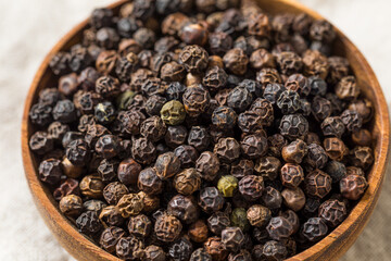 Organic Dry Raw Black Peppercorns