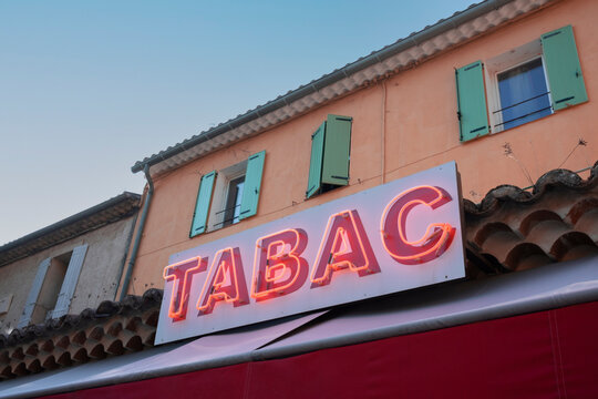 Neon Tabac Sign