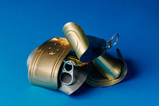 some lids of different tin cans