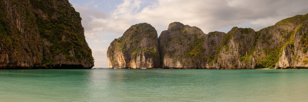 Maya Bay The Beach Ko Phi Phi Le Thailand