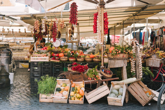 Fresh produce stall at Campo de&rsquo; Fiori