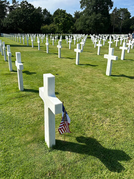 American cemetery, World War II memorial