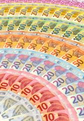 Alle Euro-Banknoten kreisförmig, Hochformat