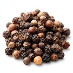 Obraz premium Aromatic Black Peppercorns Close up Pile Isolated on White Background for Culinary Use