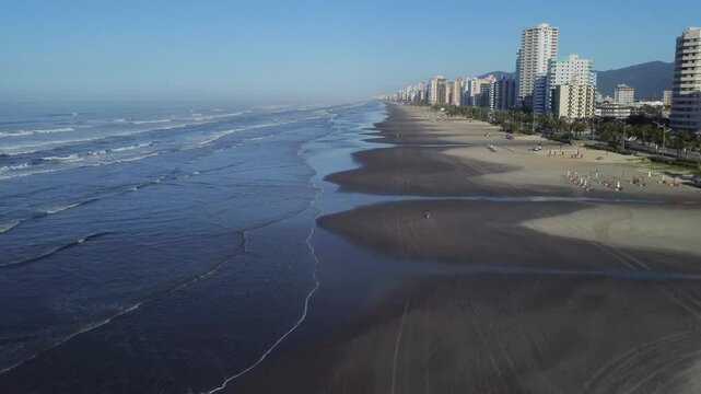 MANHA PRAIA - VOO BAIXO FRONTAL SENTIDO MONGAGUA - BAIRRO MIRIM