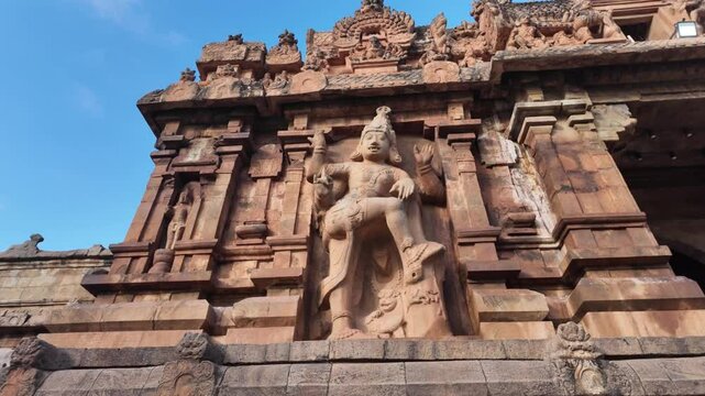  Intricate Chola Period Stone Carving, Brihadeeswarar Temple Architecture, India