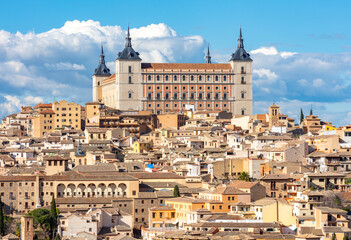Obraz premium Alcazar of Toledo over old town, Spain