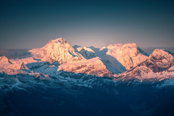 Sunrise in the alps © Lucas