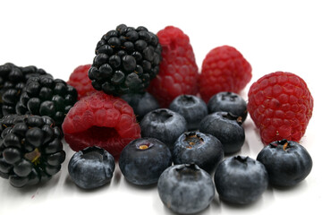 BERRIES FRAMBUESA ARÁNDANOS MORA MURTA FRUTOS SILVESTRES BAYAS