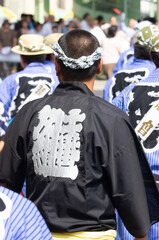 熊谷うちわ祭りに参加者の法被姿（印半纏）