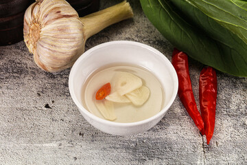 Vietnamese spicy vinegar with garlic