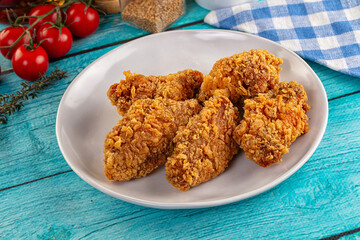 Golden crispy fried chicken wings