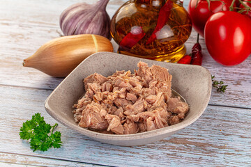 Canned tuna fish in olive oil