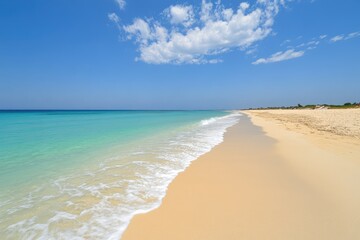 Obraz premium Pristine beach, turquoise water, sunny day