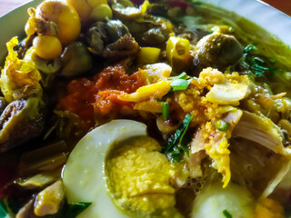 Soto Lamongan is a typical chicken soto from Lamongan, East Java. Known as one of the most savory soto because it has the characteristic of sprinkling shrimp koya which is not found in other soto.