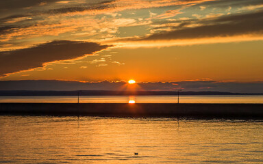 Zach&oacute;d słońca w Helu