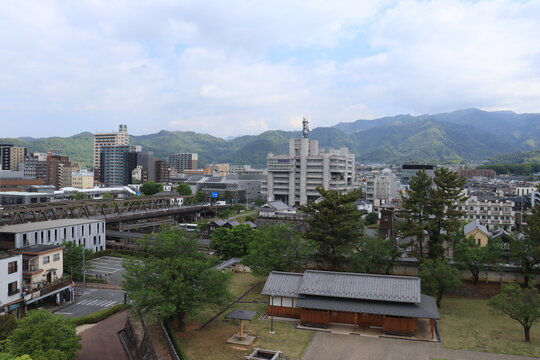 甲府城跡 - Powered by Adobe