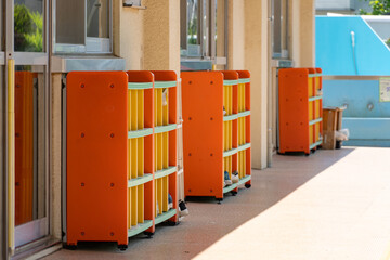 幼稚園のかわいい下駄箱