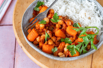 Chickpea and carrot tagine with rice