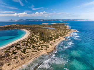 Faro de En Pou, en el islote des Porcs frente a Espalmador​, Formentera, Islas Baleares