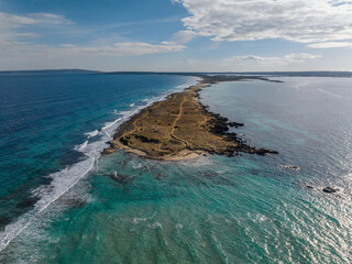 Faro de En Pou, en el islote des Porcs frente a Espalmador​, Formentera, Islas Baleares