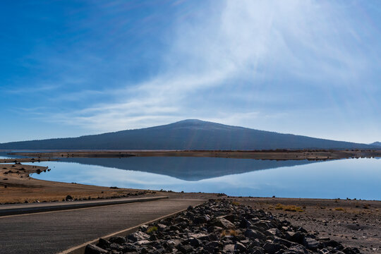 Sunny fall day along the shore of Wickiup Reservoir in Deschutes National Forest, Oregon.