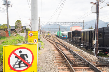 railroad crossing sign