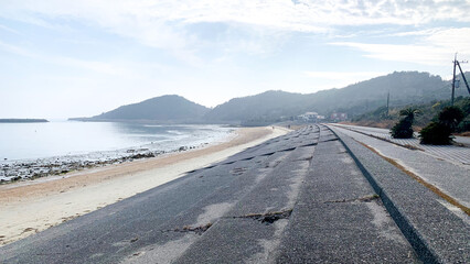 美濃ケ浜海浜公園の海辺風景
