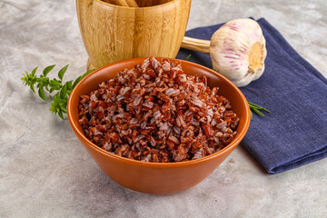 Red steamed rubine rice garnish