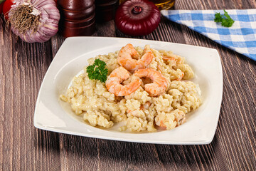 Gourmet risotto with prawn and cheese