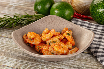 Roasted shrimps in the bowl
