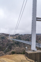 日本の大分県の九重町にある、九重“夢”大吊橋の風景