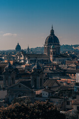 Obraz premium Rome Cityscape with Church Domes – Historic Architecture in Italy