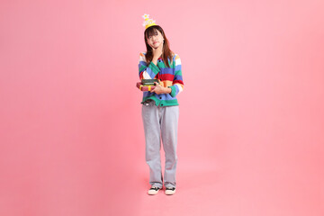 20s woman in winter clothes