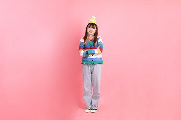 20s woman in winter clothes